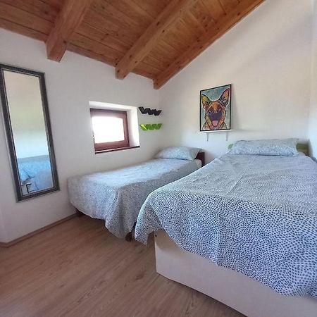 Casa Girasole Villa Buje Exteriör bild