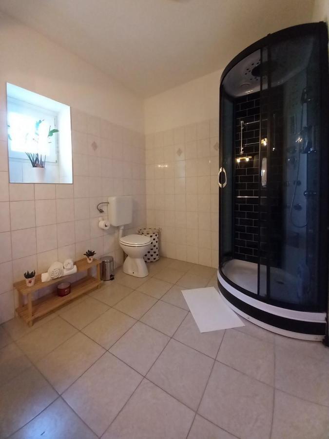 Casa Girasole Villa Buje Exteriör bild
